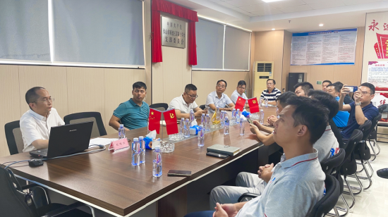 杜鸣欣律师向顺德区混凝土学会普及法律知识点