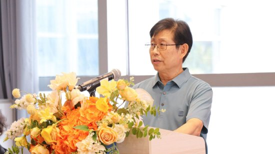 顺德区新闻工作者协会会长温光华致辞