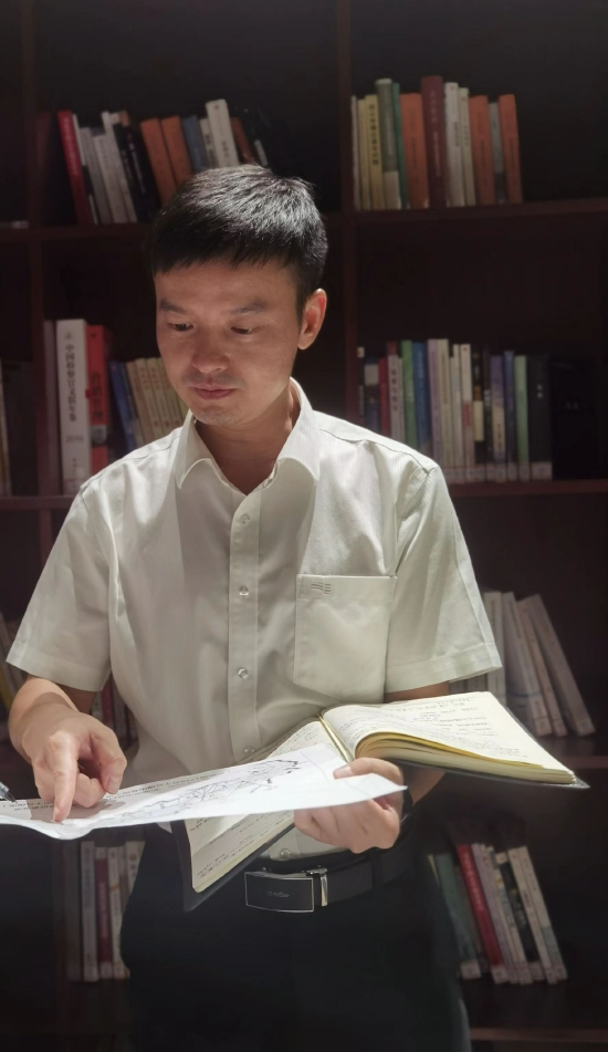 南方电网公司劳动模范、广东电网战略规划部主网规划科高级经理刘新苗。