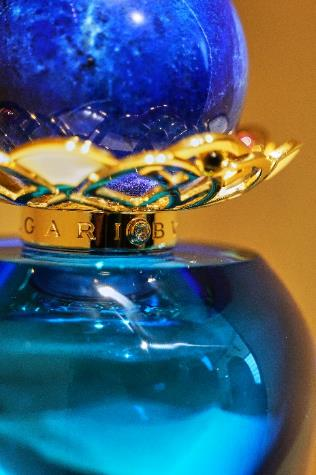 L‘Opera Mediterranea Divinissima地中海深蓝乐章高定宝石香水 细腻切工及精湛的镶嵌技艺