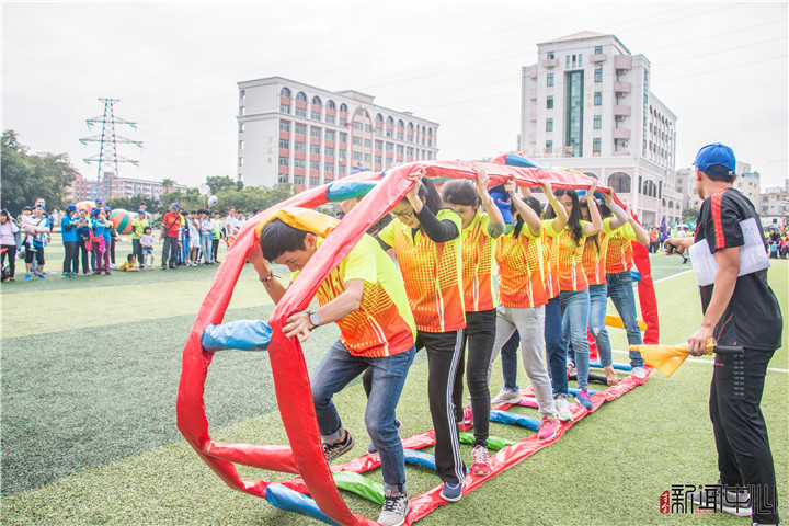 无敌风火轮游戏 劳晓欣摄