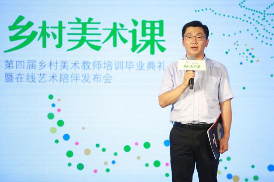 中国青少年发展基金会希望工程事业部项目发展部部长 严石