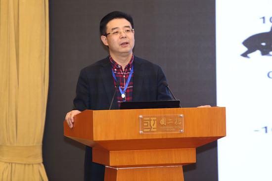 12月23日，中国科学院院士邹才能在“2018县域生态文明建设高峰论坛”上，讲述了“天然气革命”的发生经过，并对“美丽中国”提出自己的思考。