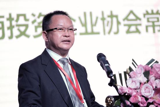 中国外商投资企业协会常务副会长曹宏瑛发言