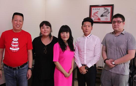 李菁菁爱心助阵"365晨光宝贝之家答谢晚会"