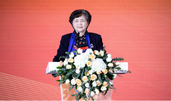 中国工程院院士李兰娟在大会中演讲