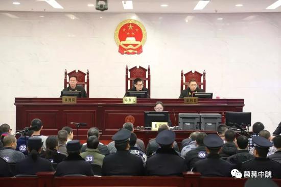 桂林最大黑社会团伙被审 39个罪犯无恶不作令人发指