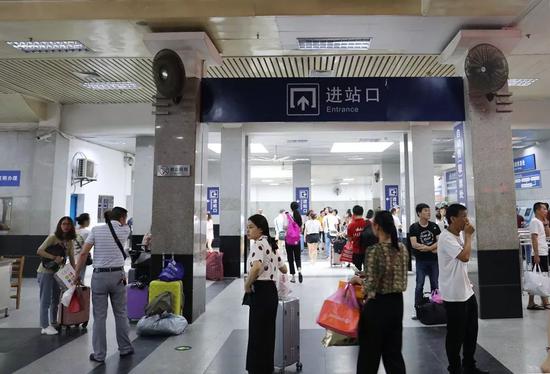 注意啦桂林站启用新进站通道改由售票大厅进站