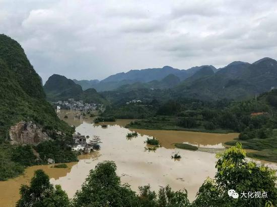 关注普降大暴雨广西大化板升乡遭受特大洪涝灾害