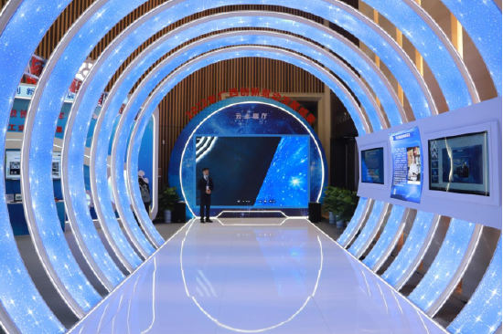 2022年广西创新驱动发展成果云上展厅.苏明菲/摄