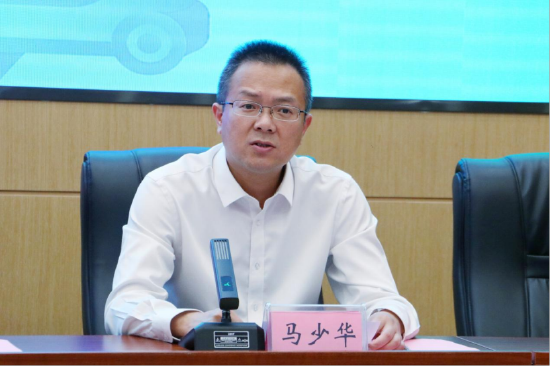 玉林市副市长马少华在会上介绍活动相关信息 李清玲/摄