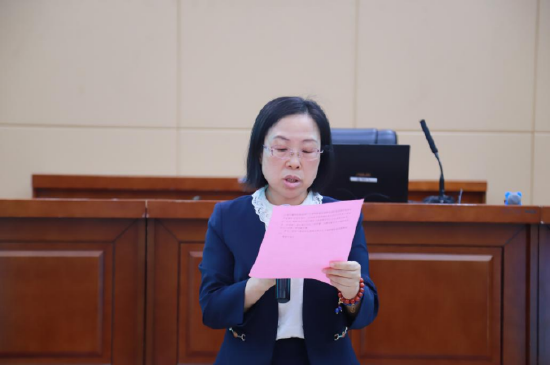 校党委副书记、校长李向红在招聘推介会上致辞