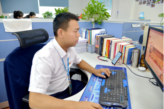 4名女孩溺水 身患尿毒症的广西移动公司员工出手相助