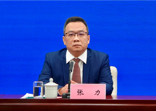 中国电信广西公司副总经理张力在新闻发布会上.