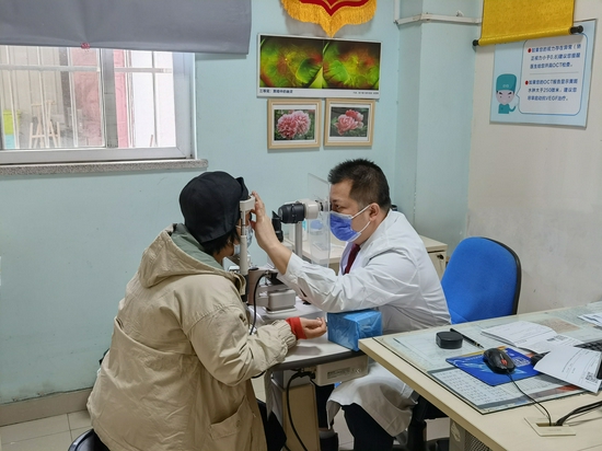 联合国糖尿病日医生呼吁糖尿病患者定期查眼底