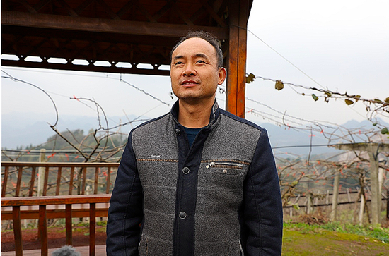 我的扶贫故事黄良华传好党员接力棒共建特色亿元村