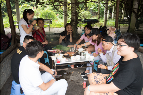 贵途游旅行社承办的最美花溪魅力黔陶烧烤节活动在花溪区黔陶乡举行