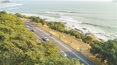 万宁滨海旅游公路。