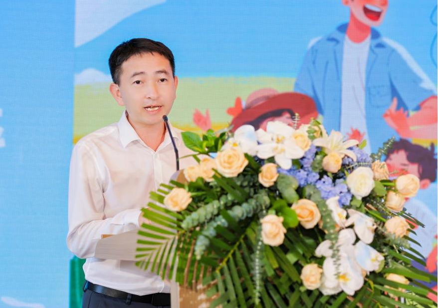 陵水黎族自治县委常委、县政府副县长李泉注