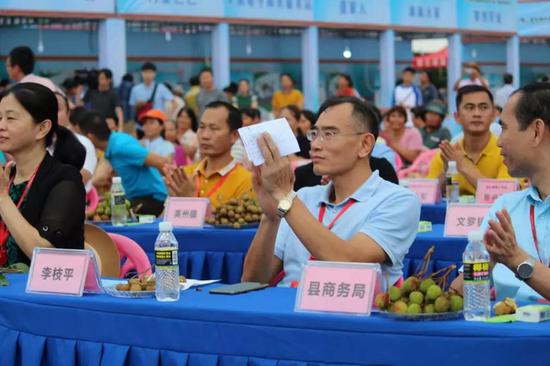 陵水黎族自治县人民政府副县长贾彬,陵水黎族自治县人民政府副县长李