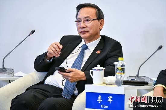 海南省委副书记李军.骆云飞 摄