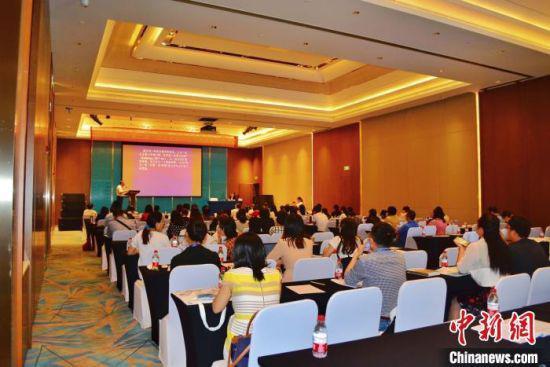 "一带一路"国家文学与文化研究学术研讨会三亚举行