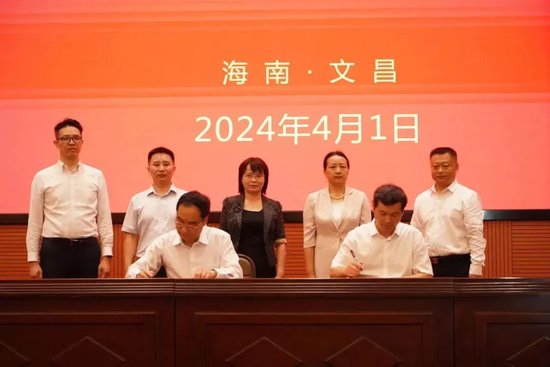 海南文昌中学与澳门镜平学校缔结姊妹学校