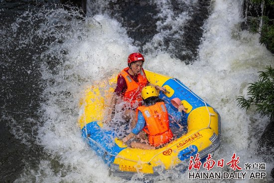 五指山雨林峡谷漂流升温_新浪海南_新浪网