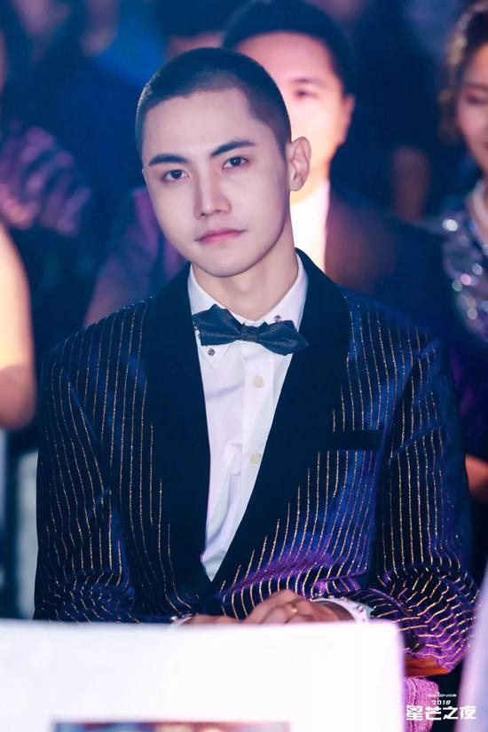 李昃佑