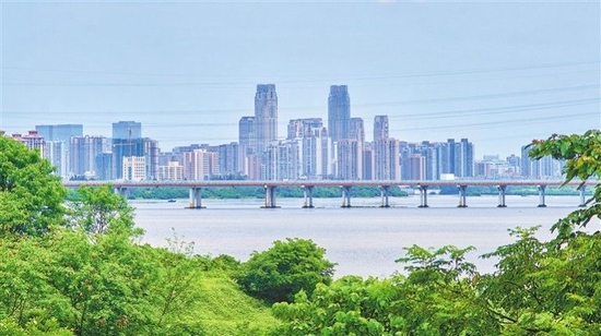 海瑞大桥.琼州大桥.南渡江特大桥.南渡江澄迈段的两座桥.