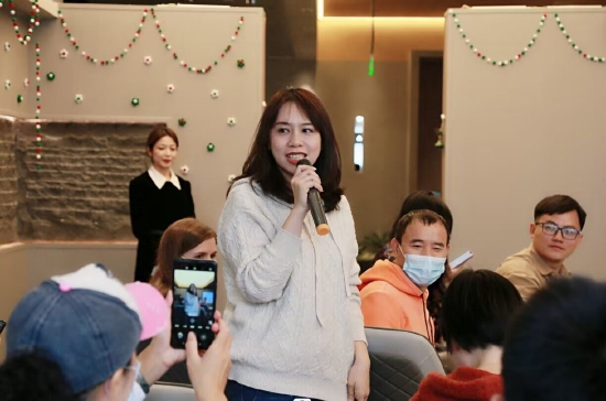 @z呀呀