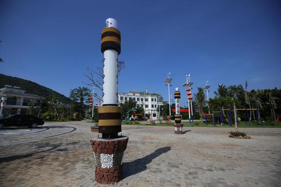 新落成的村口广场