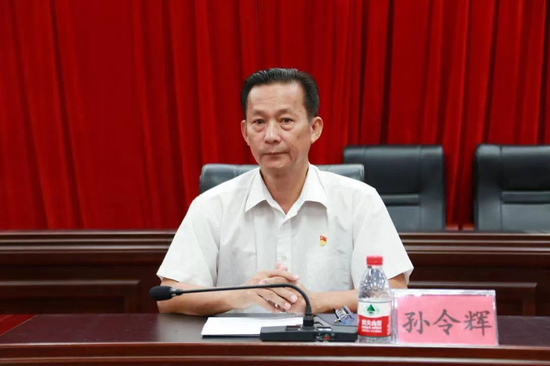 吉阳区委常委宣传部长孙令辉