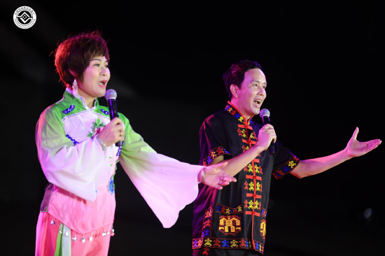 儋州民歌展演依托"艺术之乡"的深厚文化底蕴,将儋州山歌,儋州军歌