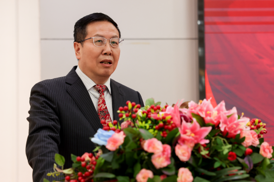 学校执行校长彭京宜致辞