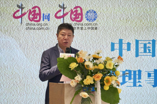 中国陶瓷工业协会副理事长董博致辞