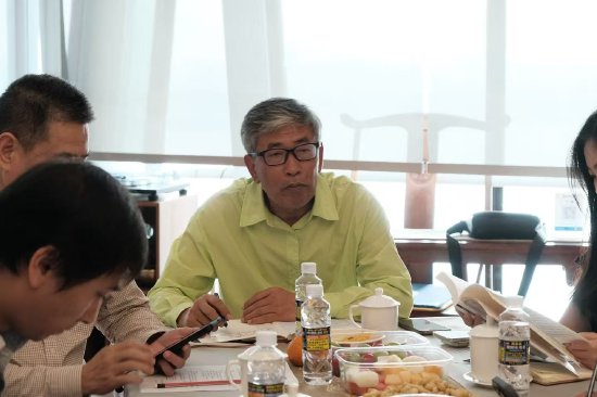 察哈尔学会学术委员会副主任、高级研究员柯银斌