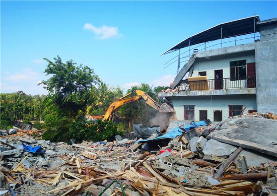 陵水持续发力开展两违整治行动