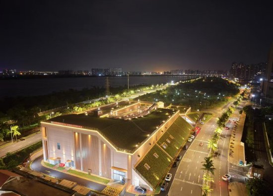 图为海口220千伏国兴变电站。周睿 摄