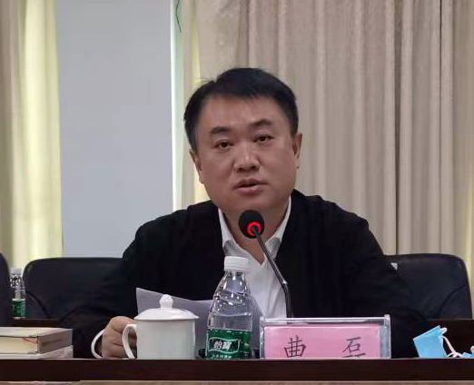 临高县委常委,宣传部长曹磊主持会议并讲话