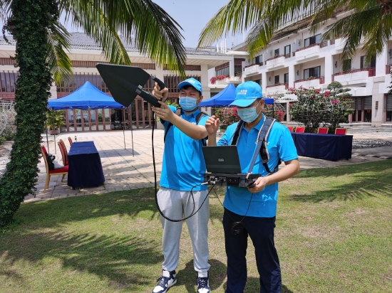 优化工程师在国宾馆室外进行干扰查处