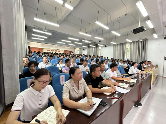 保亭首届学生心理健康宣传教育月正式启动_新浪海南_新浪网
