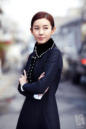 张子萱挺孕肚被拍曝怀孕4个月陈赫将当爹