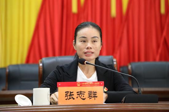 县委常委,宣传部长张志群代表县委县政府对海南省技师学院就白沙教育