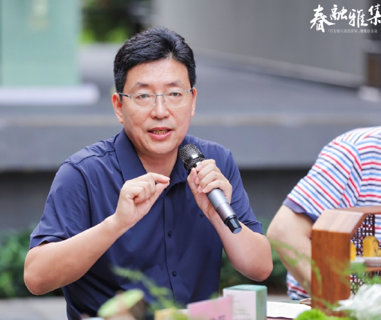 海南省苏学研究会副会长、海南师范大学教授甘生统系统梳理东坡记载海南民俗的文献史料