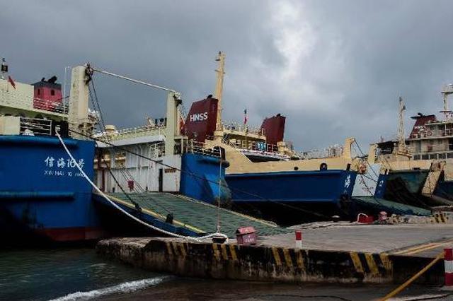 男子突发精神性疾病 棋子湾高铁站民警及时救助