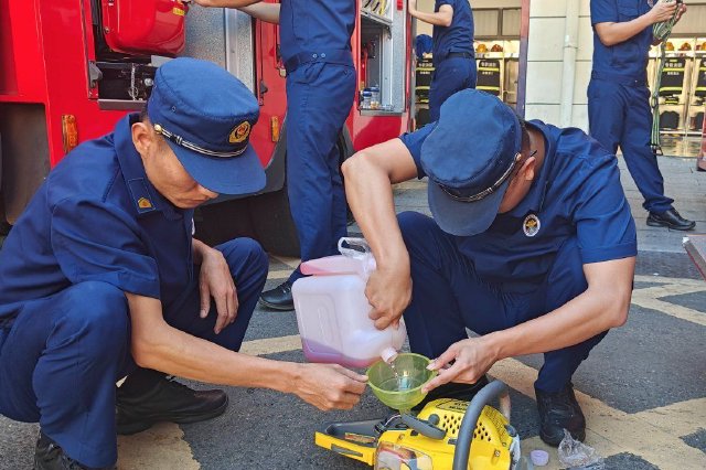 海口龙华消防全力做好抗击台风“麦德姆”应急救援准备工作