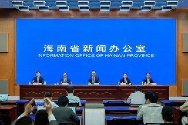 第七届海南岛国际电影节于12月3日至9日在三亚举行