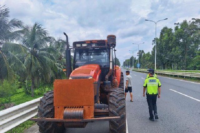 儋州严查工程机械车辆违规上路 筑牢道路交通安全防线