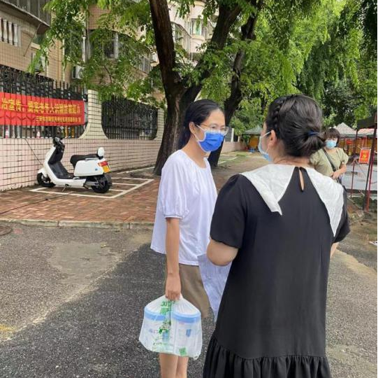 收到奶粉的宝妈